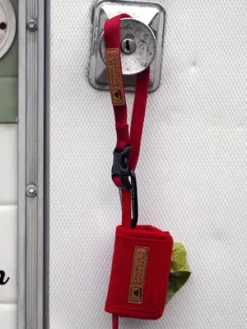 Distributeur de sacs à crottes pour chien - Bleu - Charlie's Backyard