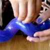 Jouet distributeur de friandises pour chien KONG Treat Spiral Stick